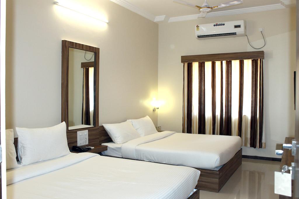 Oyo 4316 Hotel Sai Empire Shirdi Kamer foto