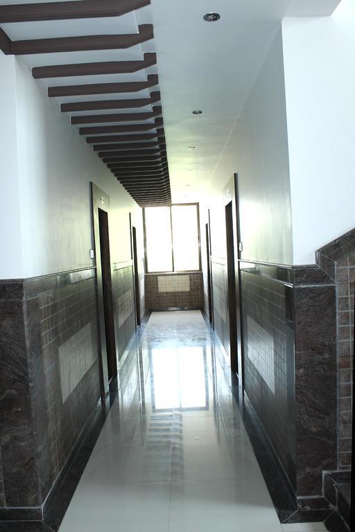 Oyo 4316 Hotel Sai Empire Shirdi Buitenkant foto