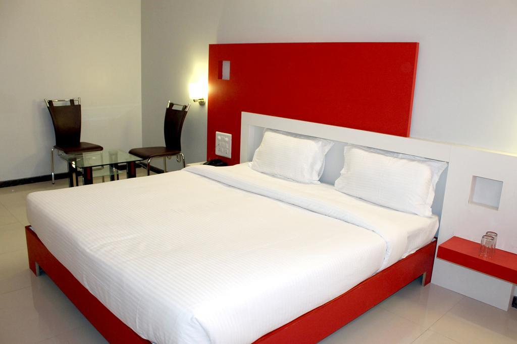 Oyo 4316 Hotel Sai Empire Shirdi Kamer foto