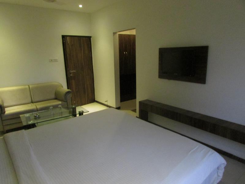 Oyo 4316 Hotel Sai Empire Shirdi Buitenkant foto