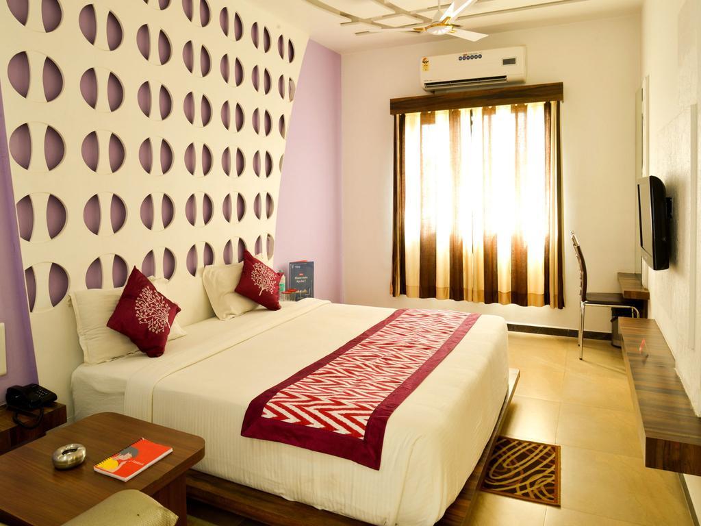 Oyo 4316 Hotel Sai Empire Shirdi Buitenkant foto